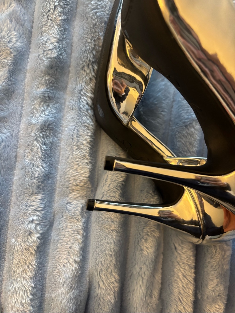 Jessica Simpson Silver Pointed-Toe Stiletto Pumps - Size 6.5 - Picture 6 of 6